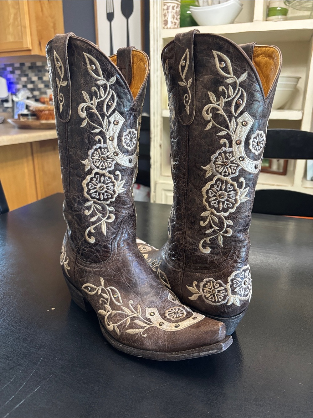 Old Gringo Brown Leather Western Boots with Cream Floral Embroidery